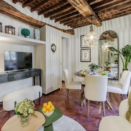 Modern Comfort Meets Tuscan Charm Appartamento