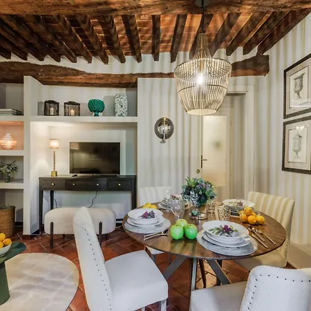 Modern Comfort Meets Tuscan Charm *